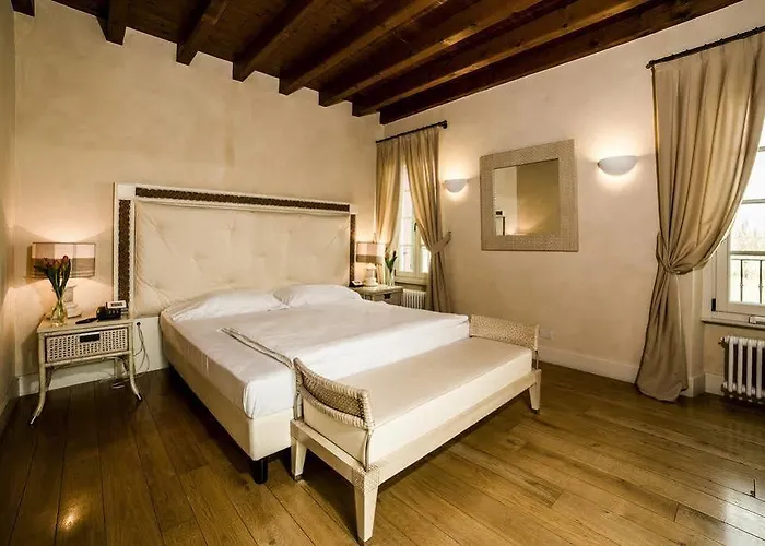 Borgo Machetto Hotel