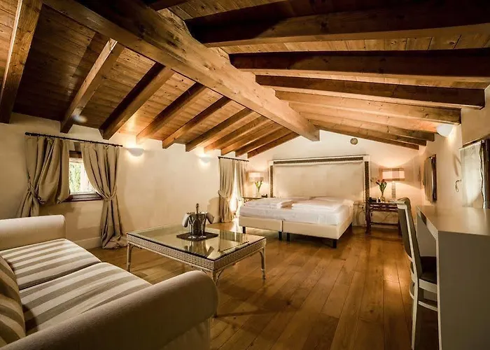 Borgo Machetto 4* Desenzano del Garda