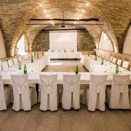 Borgo Machetto 4* Дезенцано-дель-Гарда